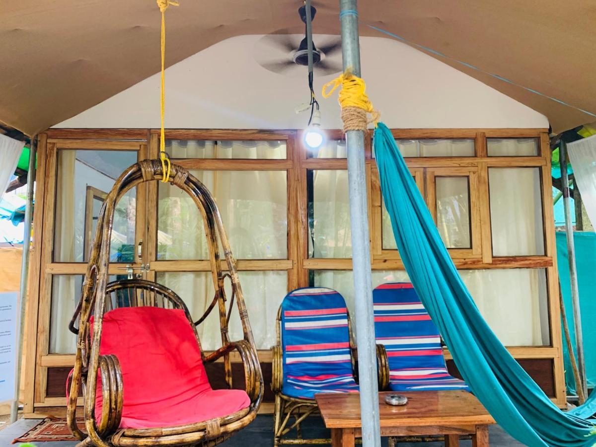 Lacto Cressida Huts Hotel
