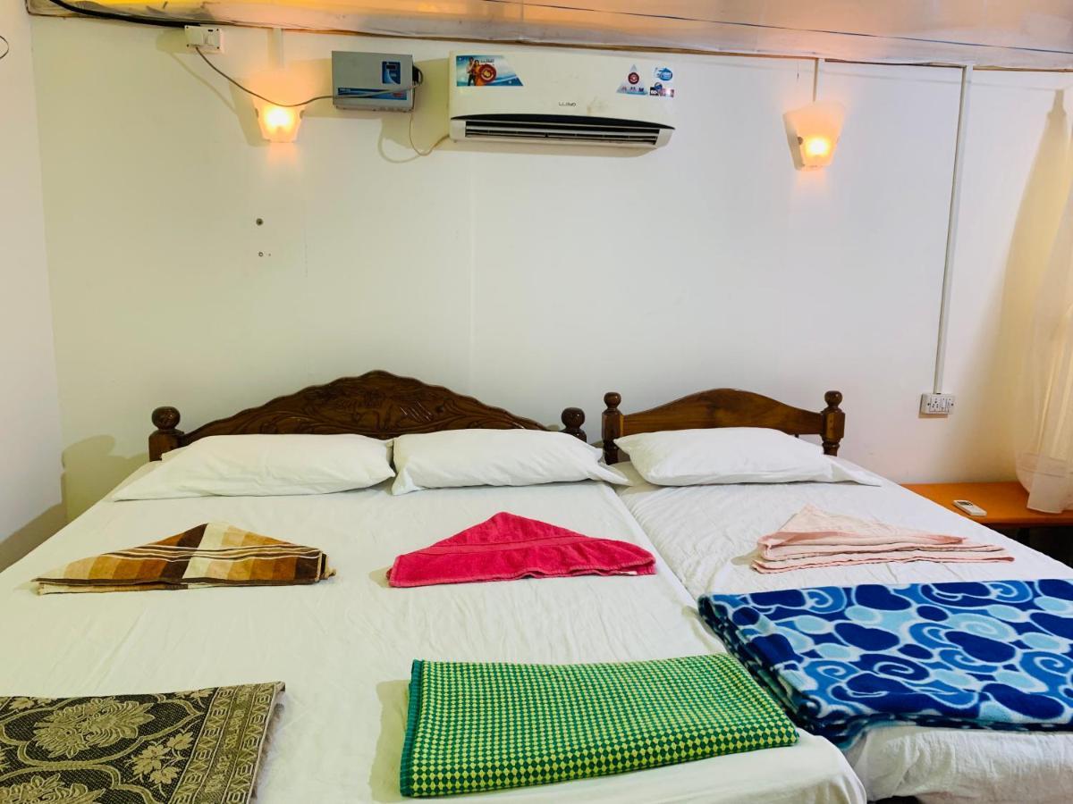 Lacto Cressida Huts Hotel *